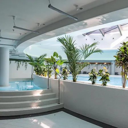 Nyaraló In With Pool And Terrace Szczecin